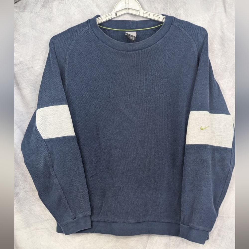Nike Men's Navy Blue Crewneck Sweatshirt with White Sleeve Panels
